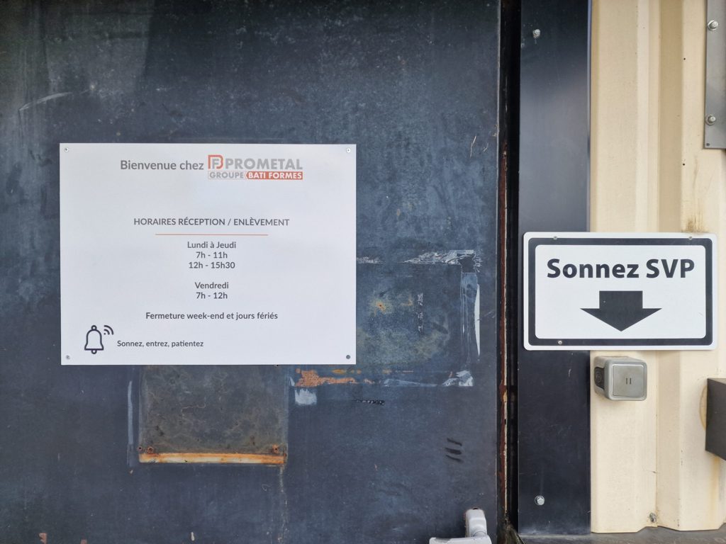 Signalétique – porte d&rsquo;entrée livraison